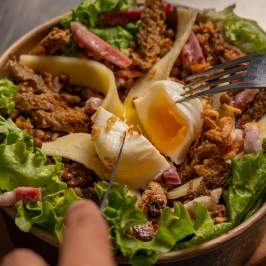 La salade Comté – Lentille et œuf poché